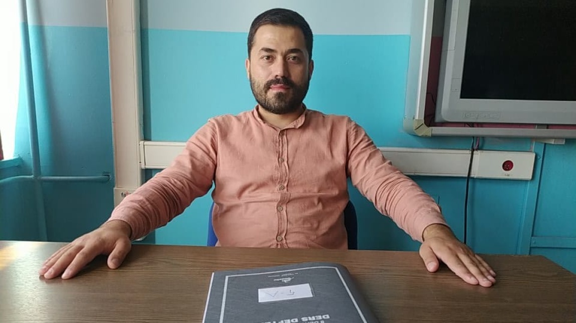 Ömer ŞAHBAZ - Din Kültürü ve Ahlak Bilgisi Öğretmeni